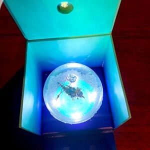 Authentic brand new absolutely stunning Tiffany three ornament or display . Rare